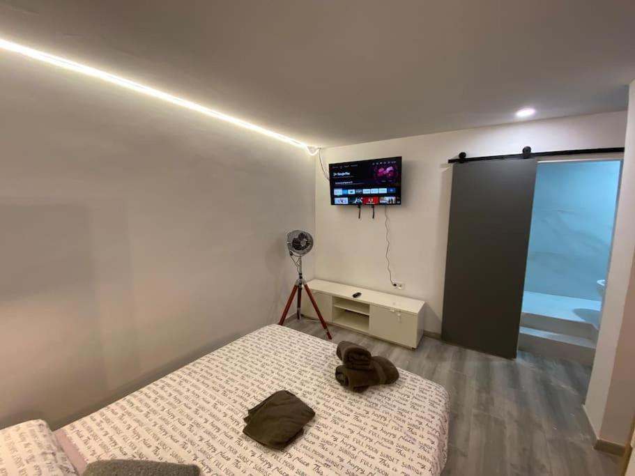 Loft, Muy Cerca De Playa Y Castillo Tamarit タラゴナ エクステリア 写真